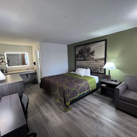 Super 8 By Wyndham Fredericksburg Hotel Luaran gambar
