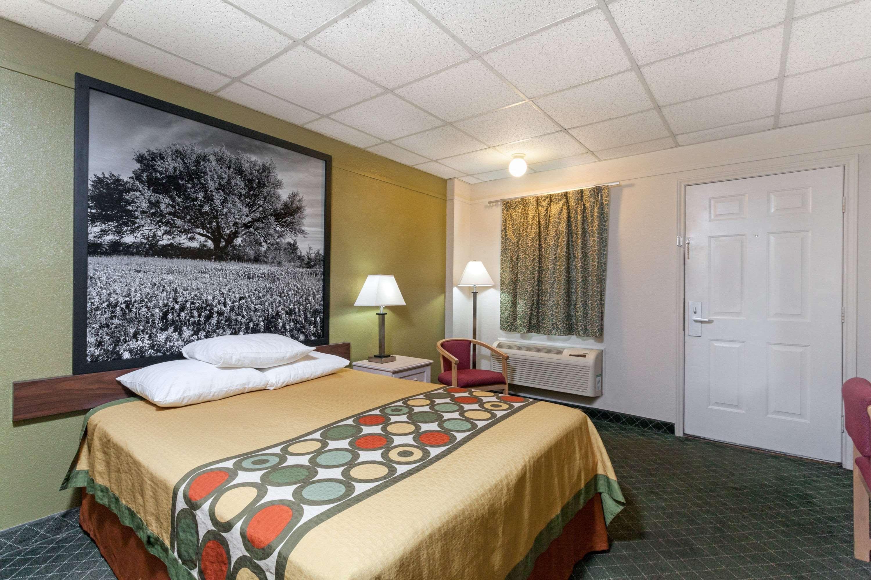 Super 8 By Wyndham Fredericksburg Hotel Luaran gambar