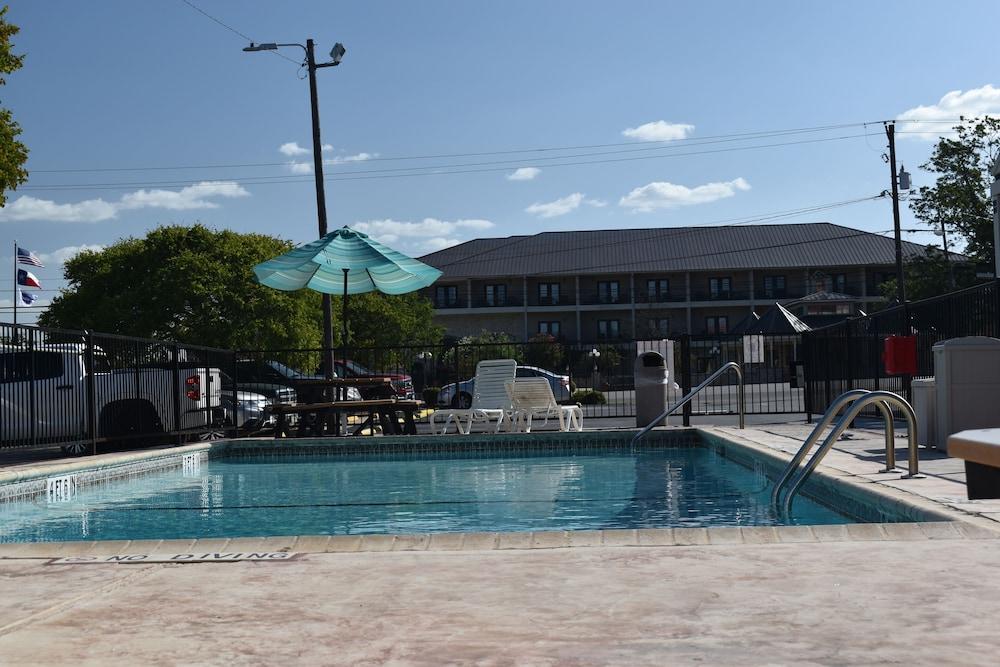 Super 8 By Wyndham Fredericksburg Hotel Luaran gambar