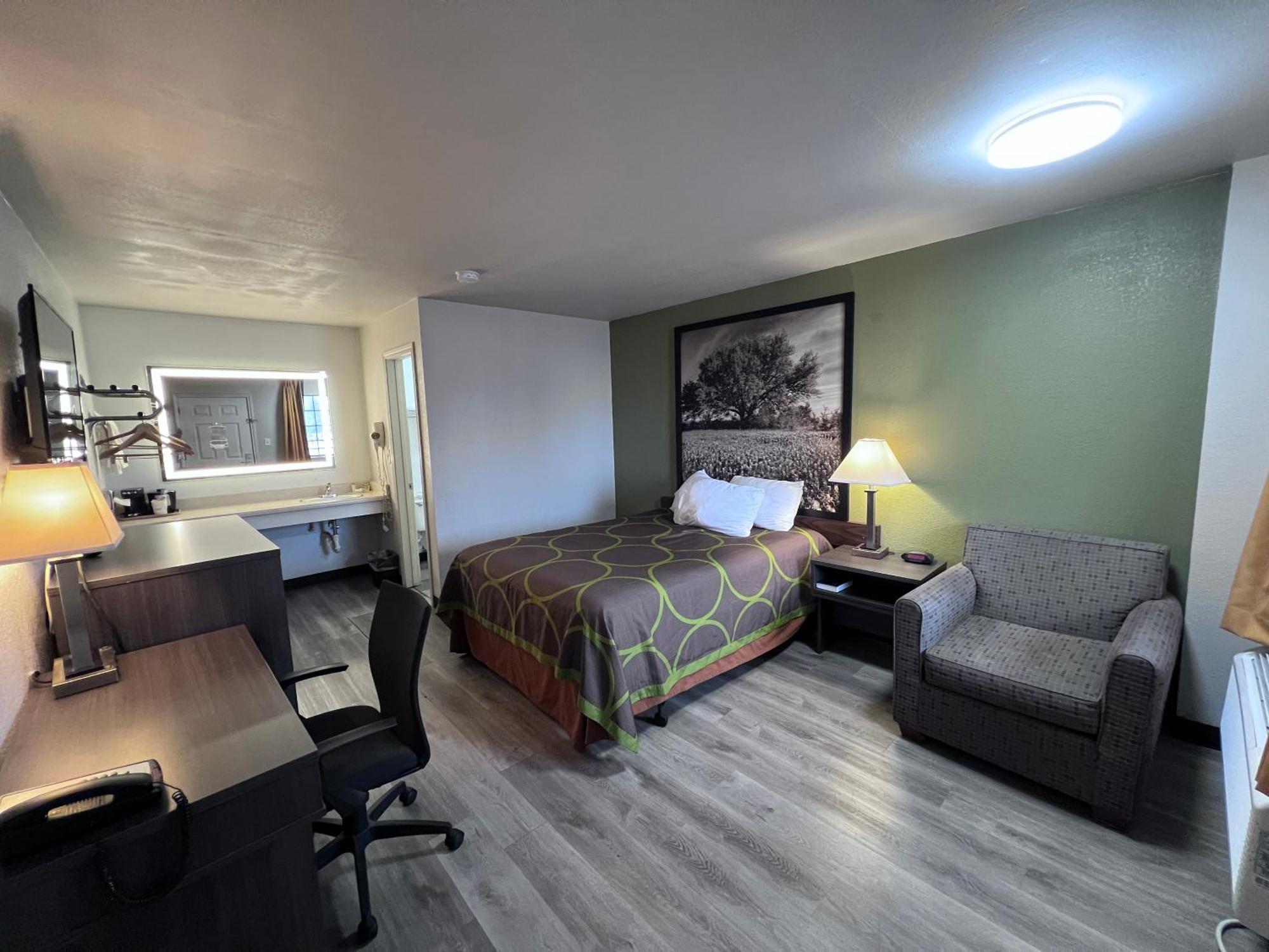 Super 8 By Wyndham Fredericksburg Hotel Luaran gambar