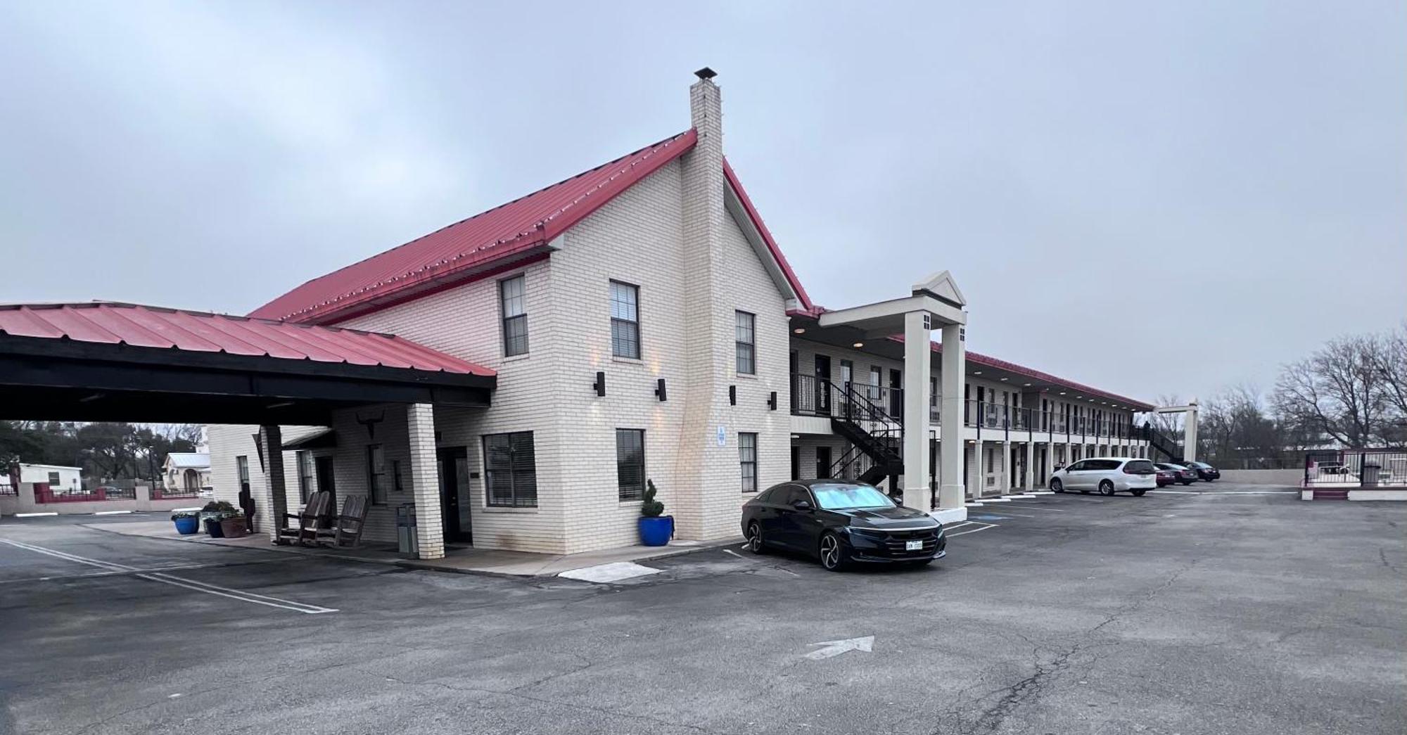Super 8 By Wyndham Fredericksburg Hotel Luaran gambar