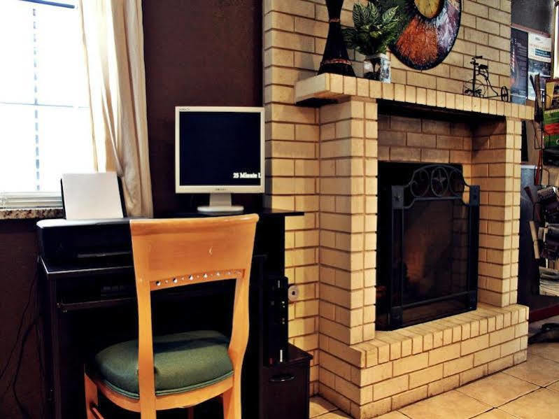 Super 8 By Wyndham Fredericksburg Hotel Luaran gambar