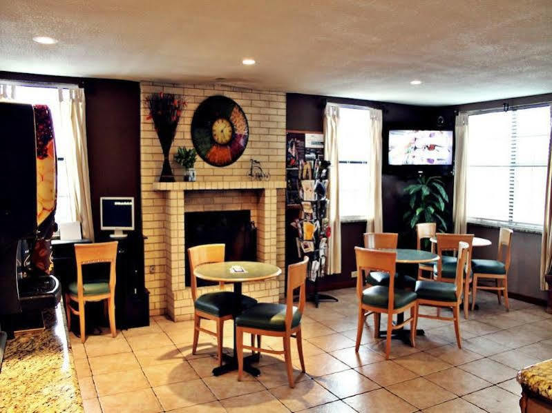 Super 8 By Wyndham Fredericksburg Hotel Luaran gambar