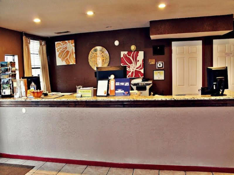 Super 8 By Wyndham Fredericksburg Hotel Luaran gambar